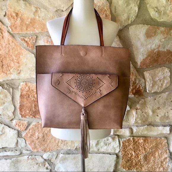 Anthropologie Handbags - NWT Anthropologie Tote and clutch combo